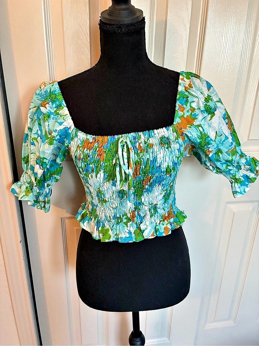 Faithfull The Brand 100% Linen Petro Top Giardino Floral Smocked Crop Top